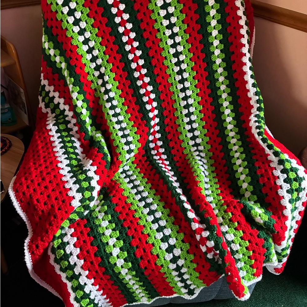 Lovely Lightweight Christmas Afghan